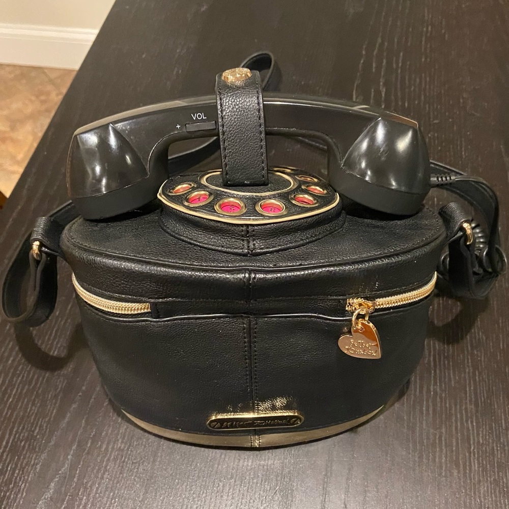 Betsy Johnson REAL WORKING (CELL)Telephone Purse!✨👛📞📱✨In PERFECT CONDITION